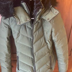 Zara Puffer Jacket with detachable hood - size 4